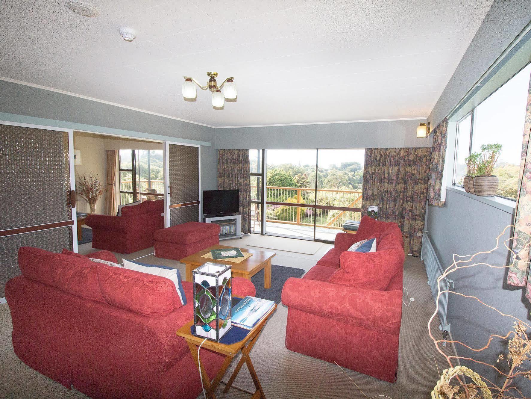 Kowhai Lane Lodge Half-moon Bay Exterior photo